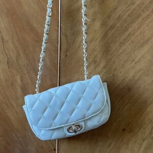 The DROP Women’s Willow Belt Bag